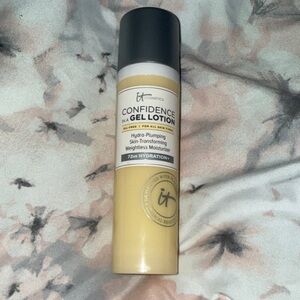 IT Cosmetics Confidence Gel Lotion
